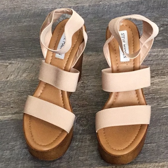 NUDE Steve Madden wedges ankle strap - Picture 3 of 4